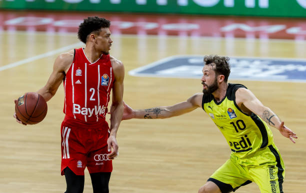 为联赛吸引 为联赛吸引